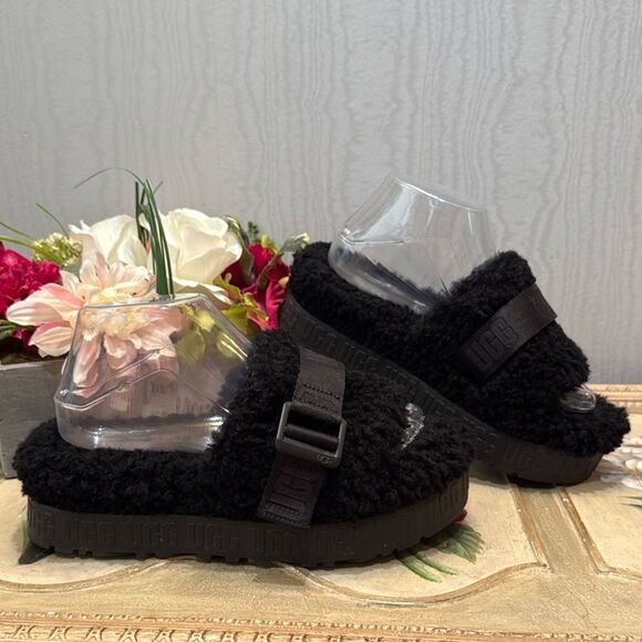 UGG Fluffita Slide Sandals Black Women’s Sz 7 - Picture 16 of 16
